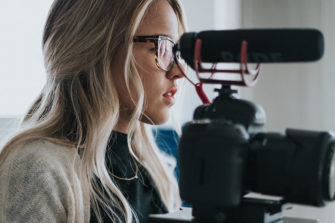 Teenagers In The Digital Age – Online Presence for Future Pathways?